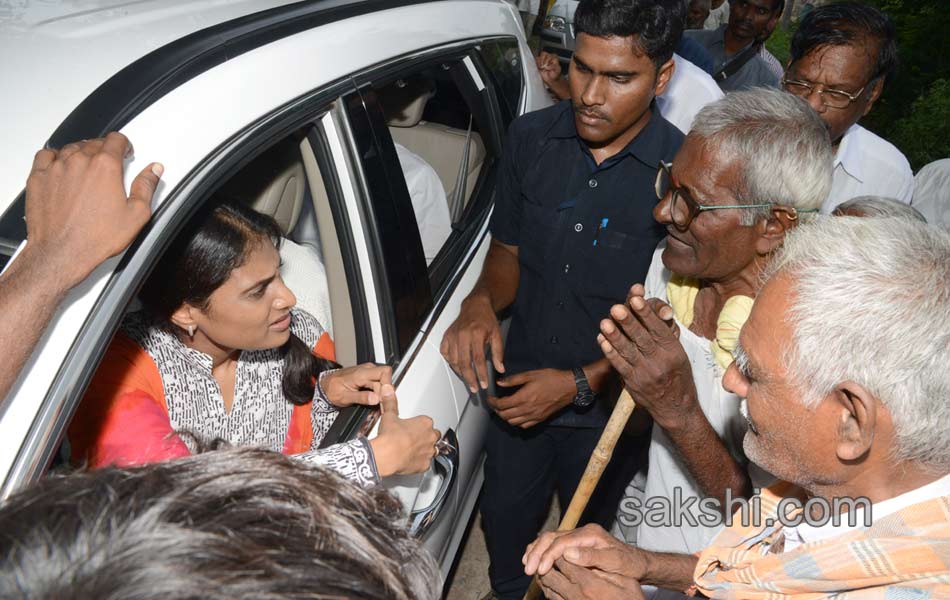 YS sharmila tour in karimnagar district6