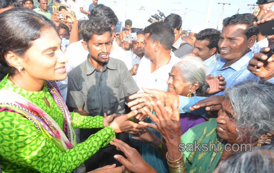 YS Sharmila Paramarsha yatra in Nizamabad - Sakshi5