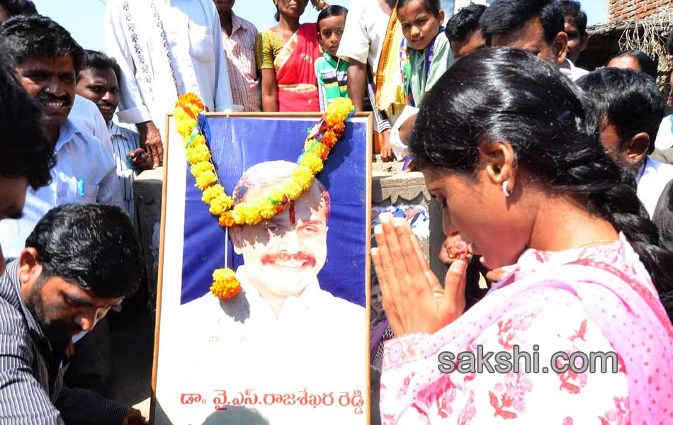 YS sharmila paramarsha yatra in nizamabad district8