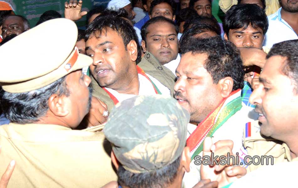 About 5 thousand people arrested - Sakshi4