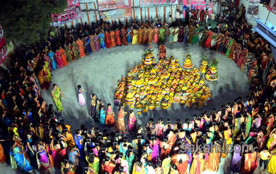 Bathukamma celebrations in hyderabad6