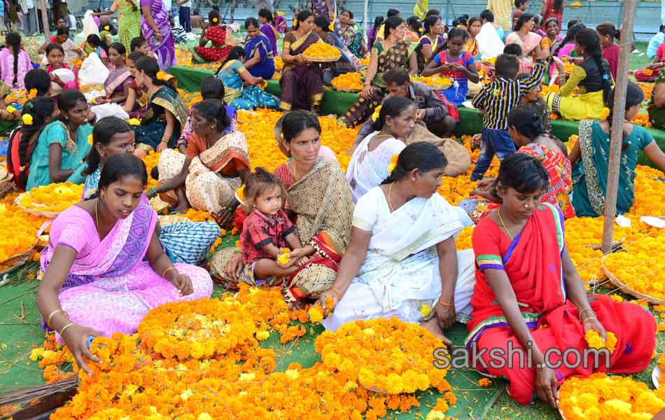 bathukamma rally from lb stadium to tankbund19