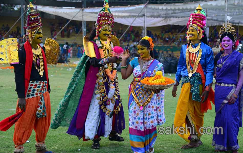 bathukamma rally from lb stadium to tankbund23