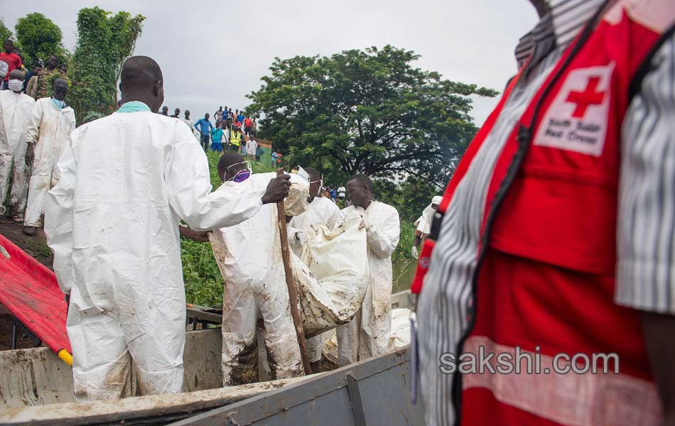 25 killed plane crash south sudan1