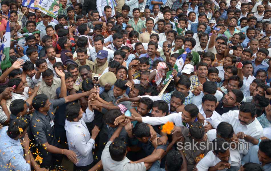 YS jagan mohan reddy speech in station ghanpur - Sakshi8