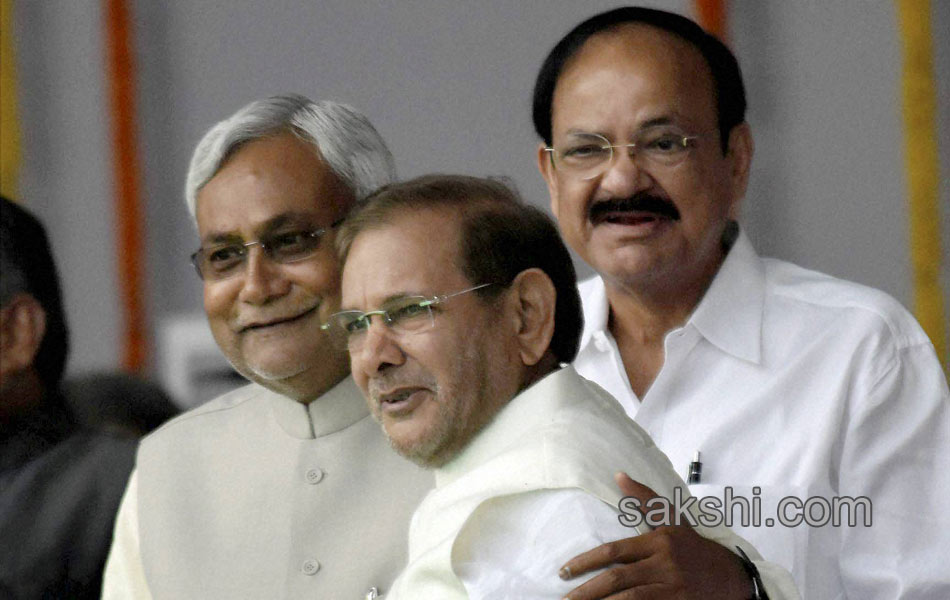 Nitish again takes oath as Bihar CM1