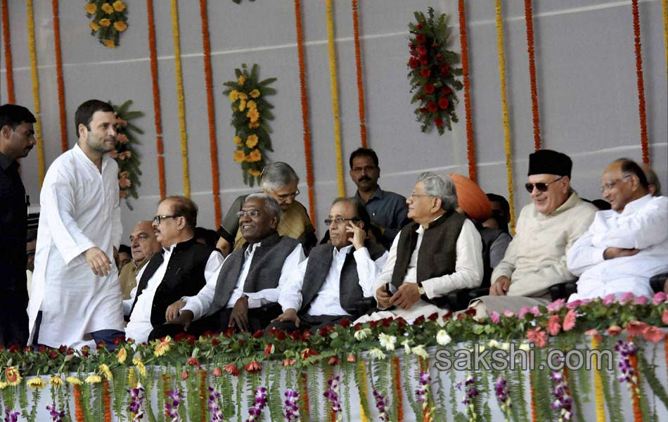 Nitish again takes oath as Bihar CM4