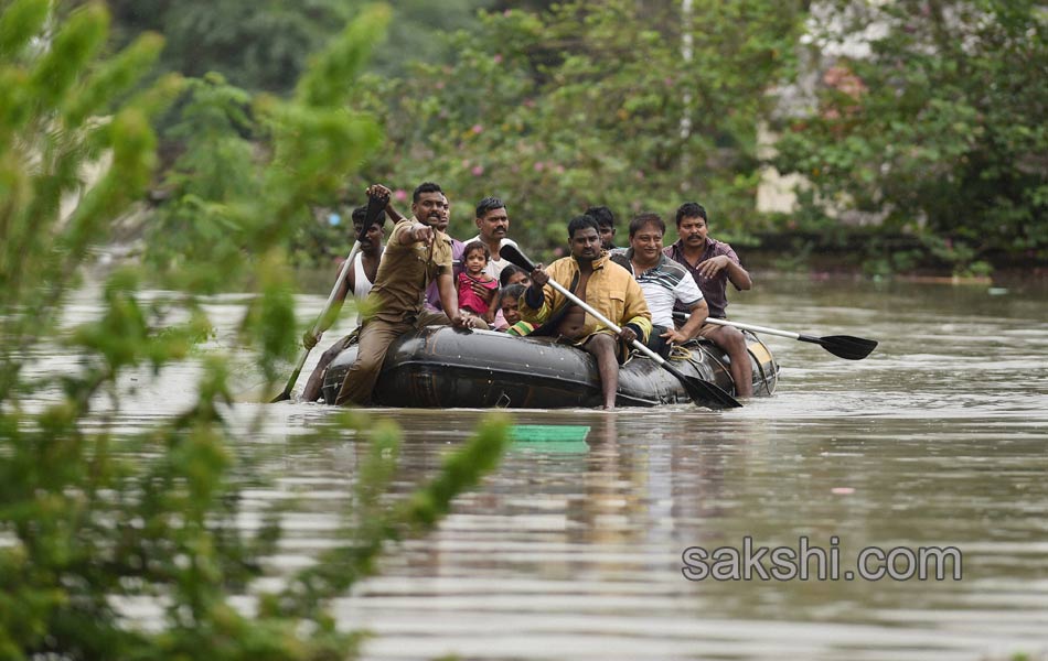 chennai submerged in rain water23