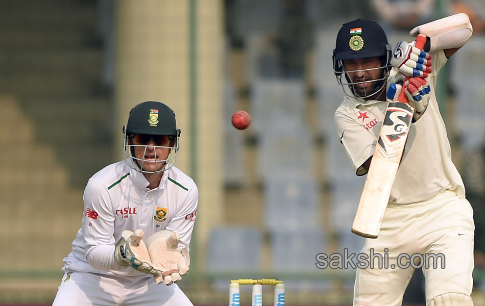 Test cricket match between India and South Africa18