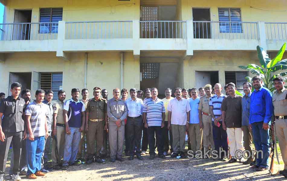 Erracandanam smugglers in seshachalam forest12