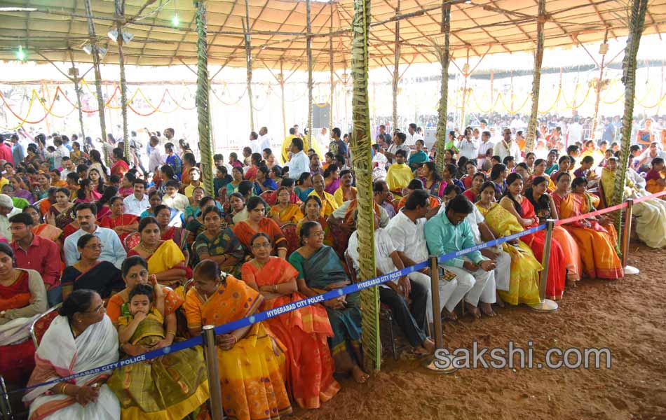 KCR Ayutha Chandi Yagam last day - Sakshi6