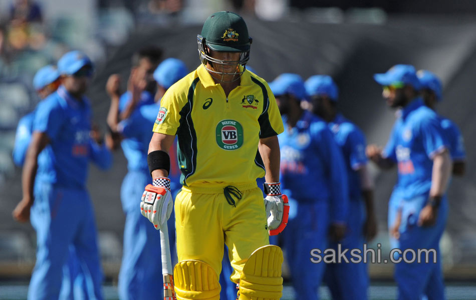 Australia beat India by five wickets in first ODI at Perth14