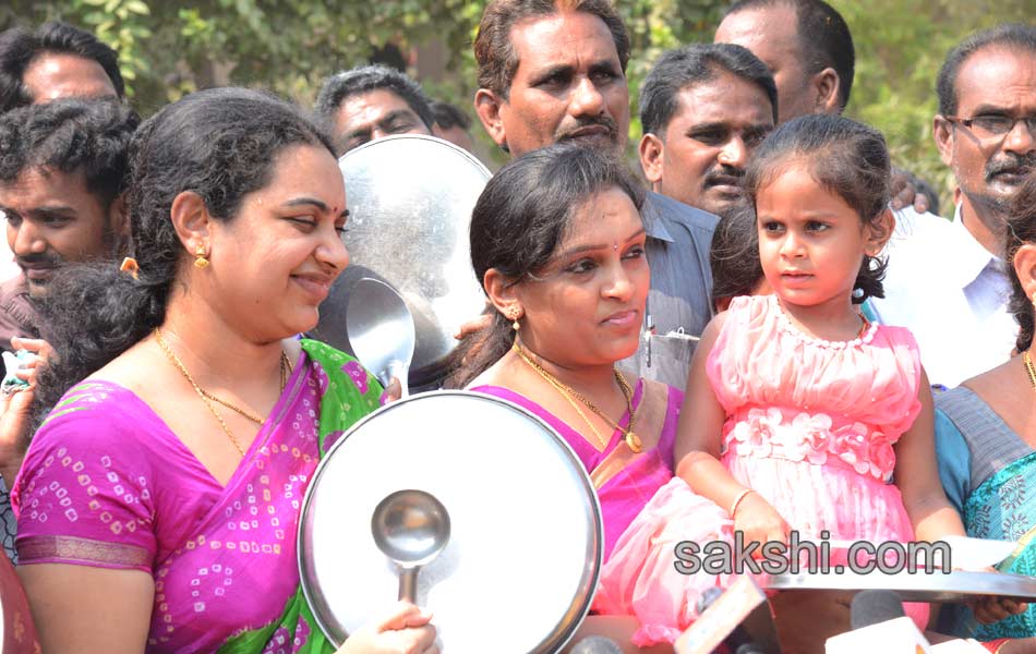 indefinite hunger strike in  mudragada padmanabham - Sakshi11