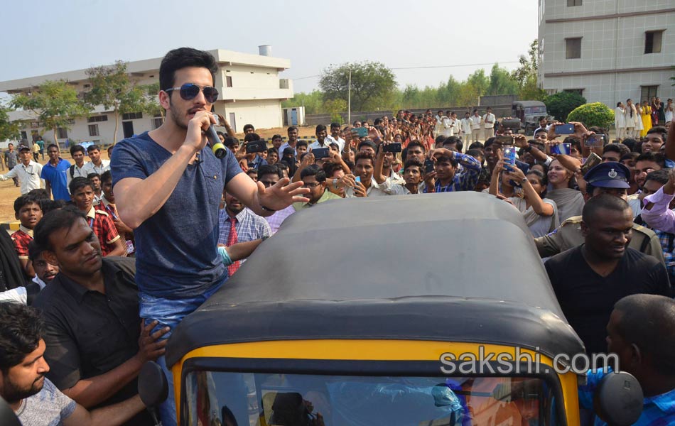 Akhil Akkineni at Khammam to Drive an Auto - Sakshi6