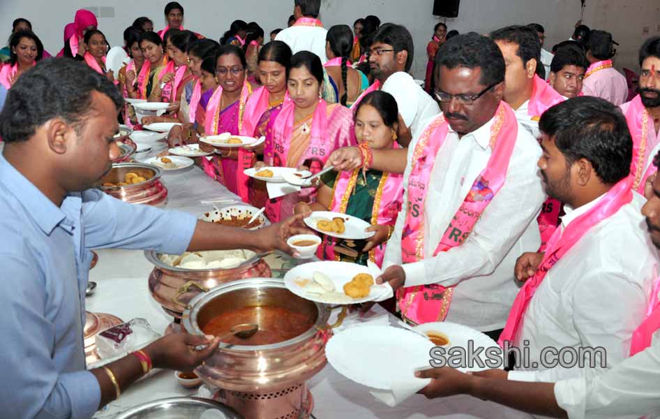 TRS leader B Rammohan elected GHMC Mayor18