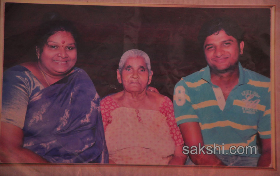 Junior Artist and Comedian Banda Jyothi Passes Away - Sakshi15