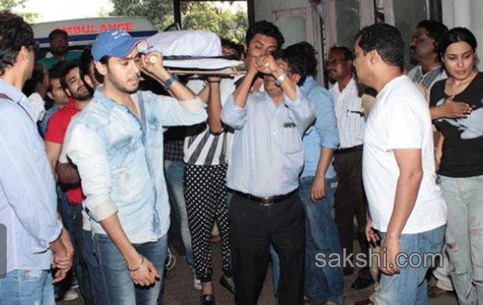 Television actors family bid adieu to Pratyusha31