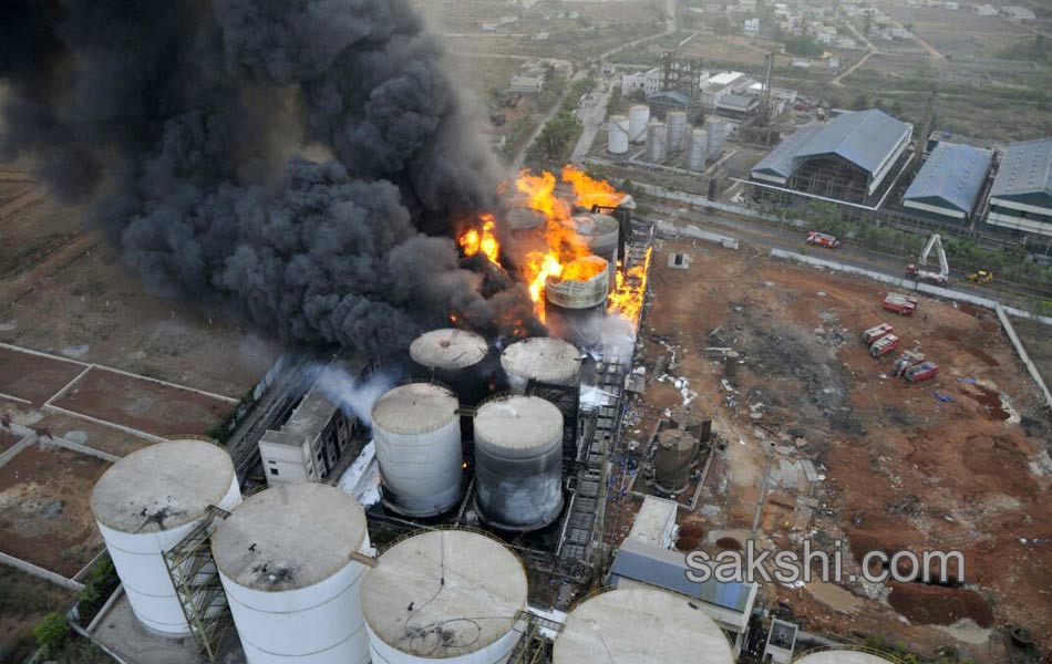 Fire breaks out at Visakhapatnam bio diesel plant fire17