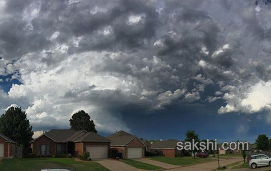 Tornadoes Kill 2 Destroy Homes in Rural Oklahoma8