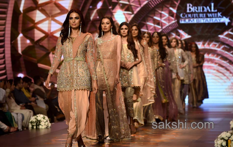 Karachi Fashion show2