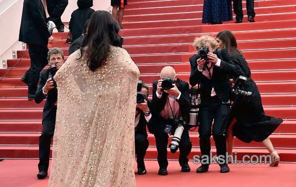 Cannes Queen Aishwarya3