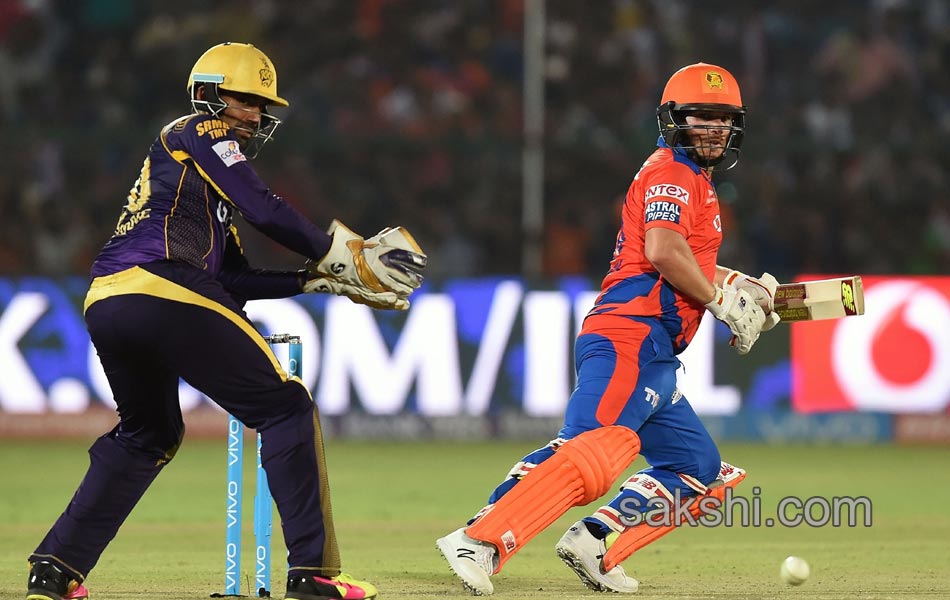 Gujarat Lions win  on Kolkata Knight Riders - Sakshi19