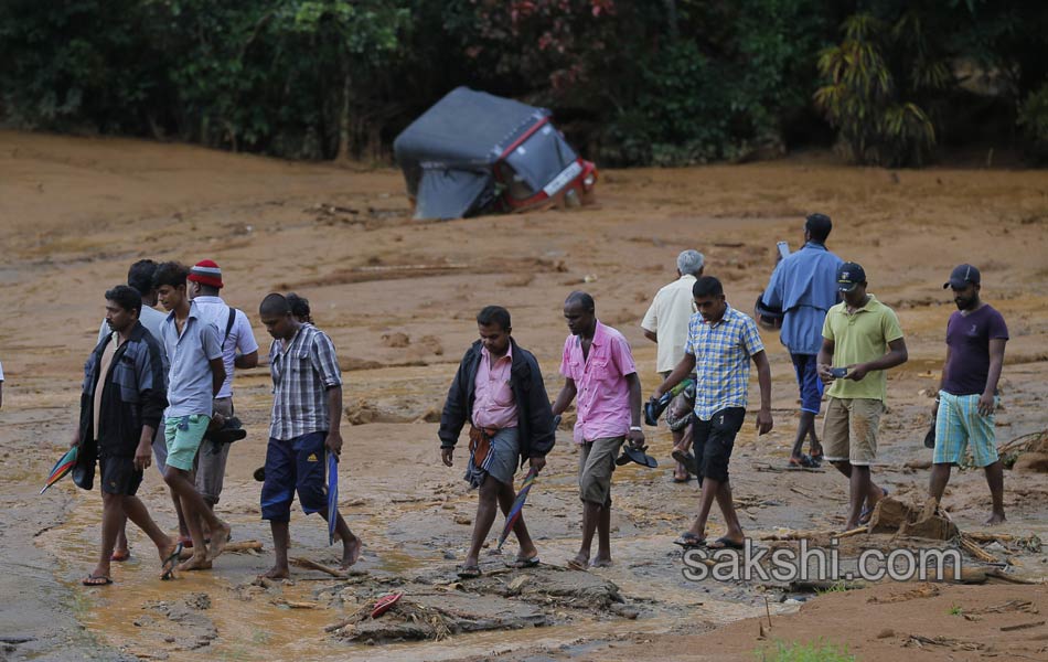 floods create havoc in srilanka - Sakshi4