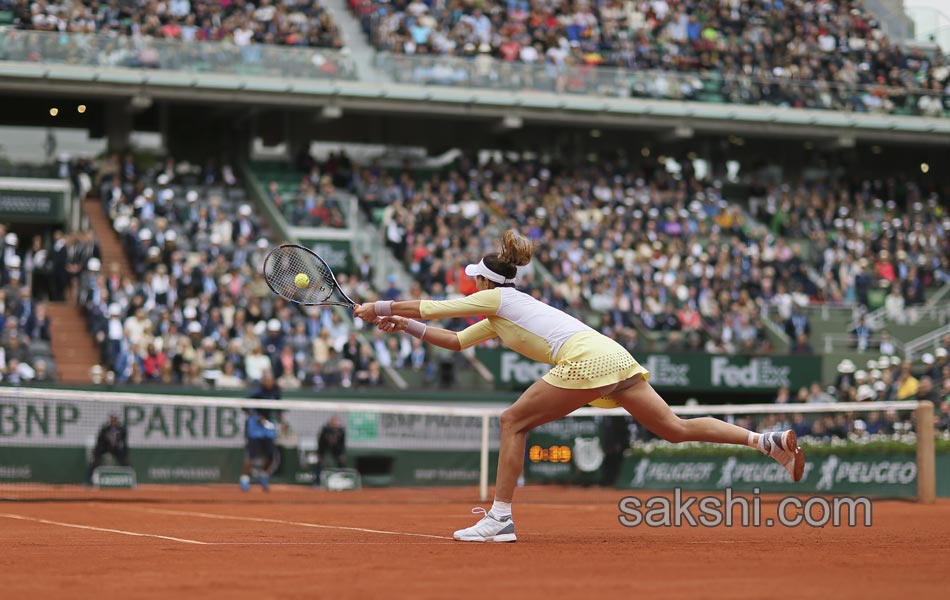 French Open Garbine Muguruza upsets Serena Williams for women s title16