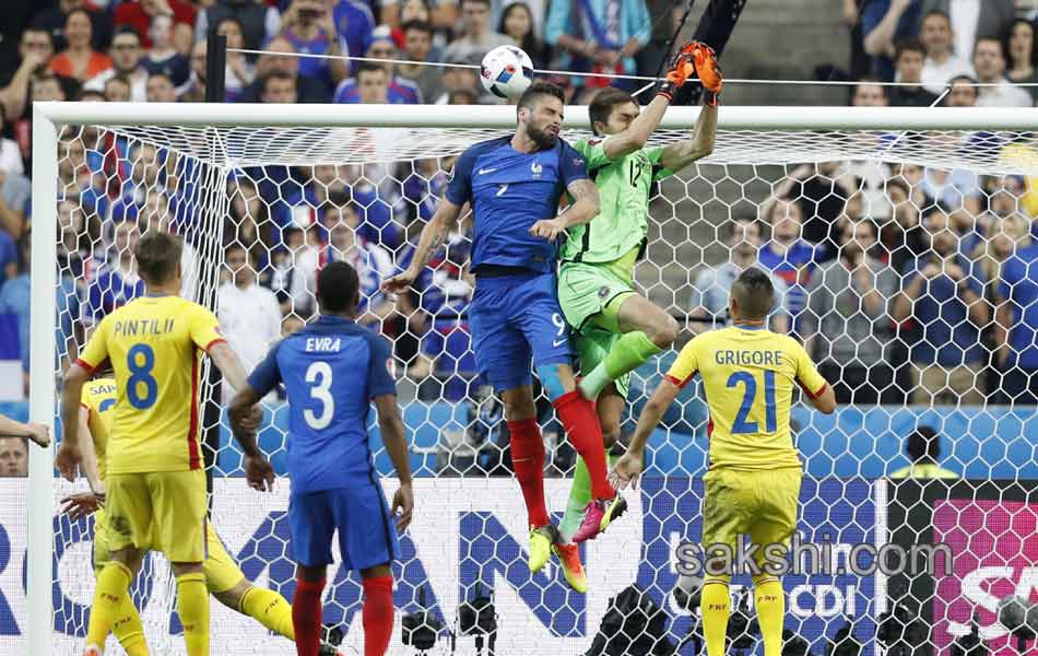 Soccer Euro 2016 France Romania - Sakshi17