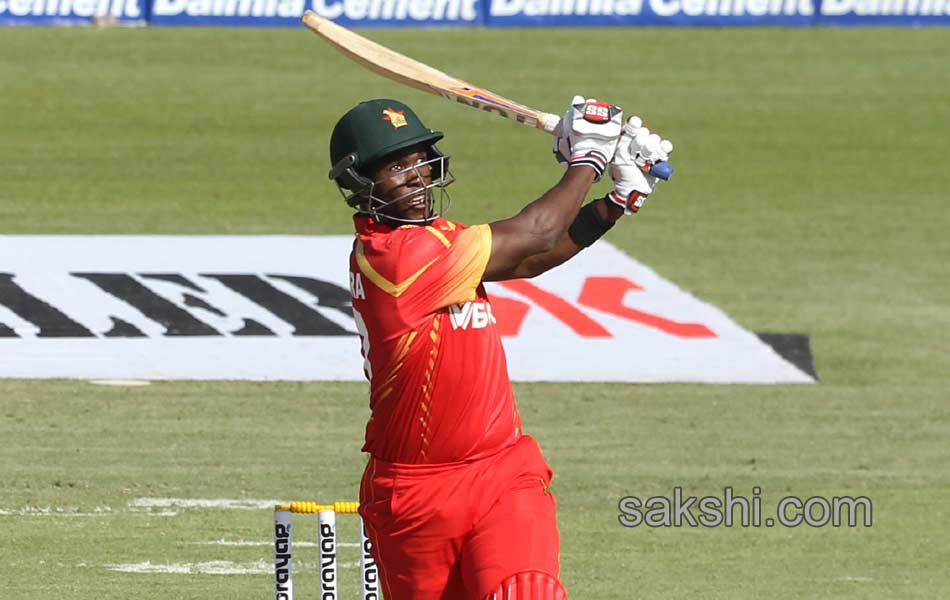 Zimbabwe stun India with two run win7