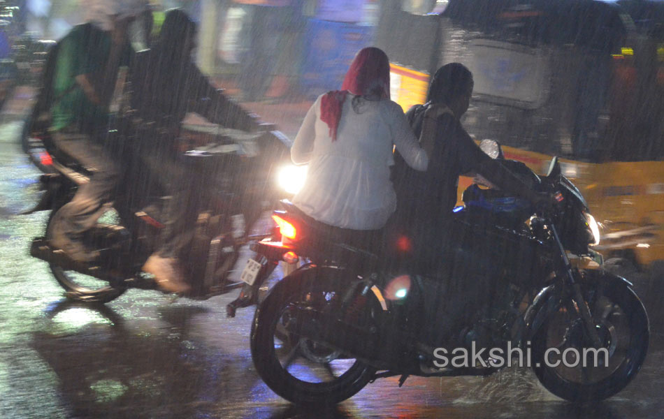 hevy rain in ap and Telangana11