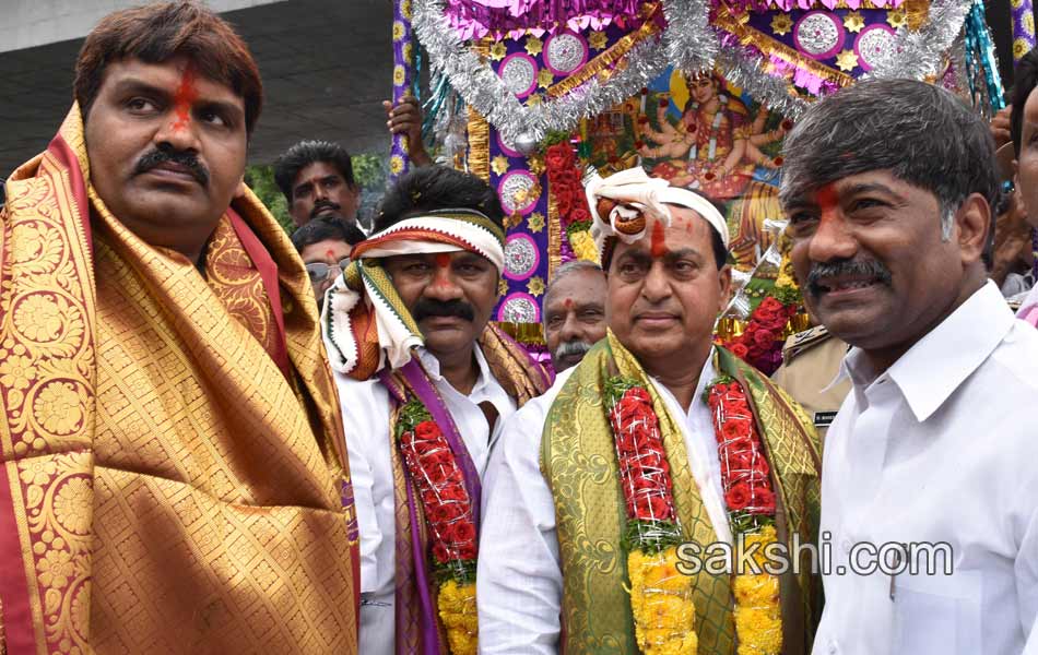 Bonalu Celebrations In Golkonda4