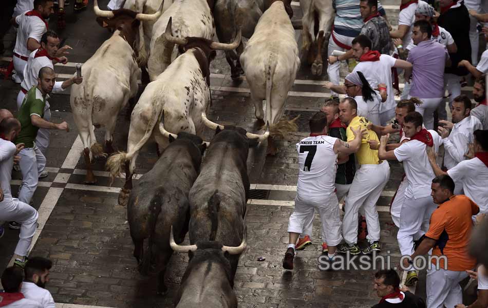 several injured during San Fermin festival in Spain19