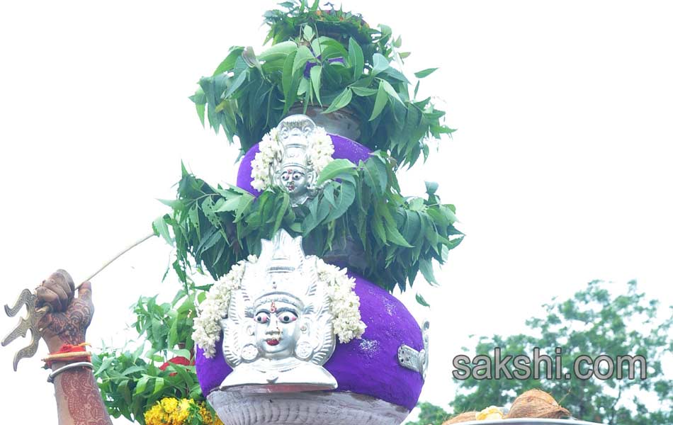 SriJagdambika Ammavari Bonalu celebrations in Golconda Fort11