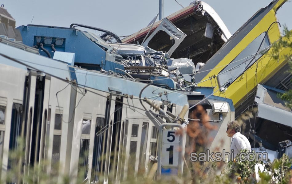 Italy Train Crash15