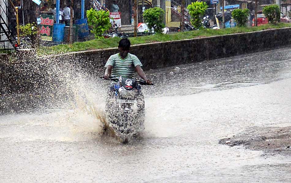 Heavy Rain in Guntur Corporation - Sakshi1