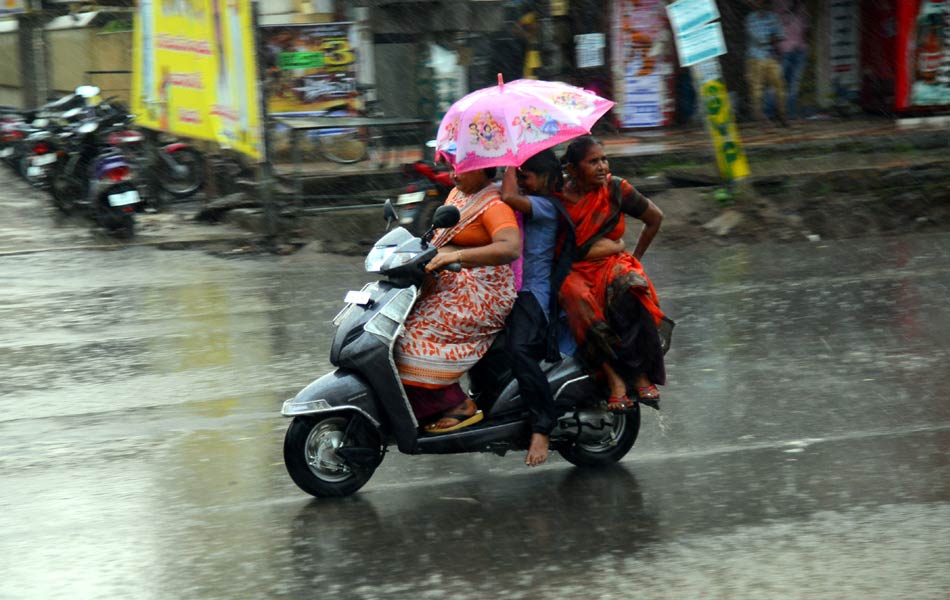 Heavy Rain in Guntur Corporation - Sakshi3