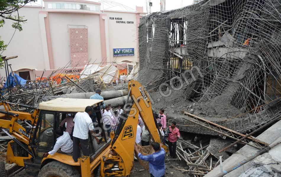 2 Killed As Building Under Construction Collapses at Film Nagar - Sakshi26