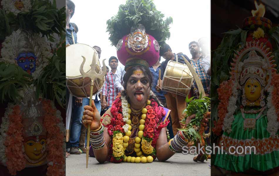 Ujjaini Mahankali Bonalu Festival - Sakshi12