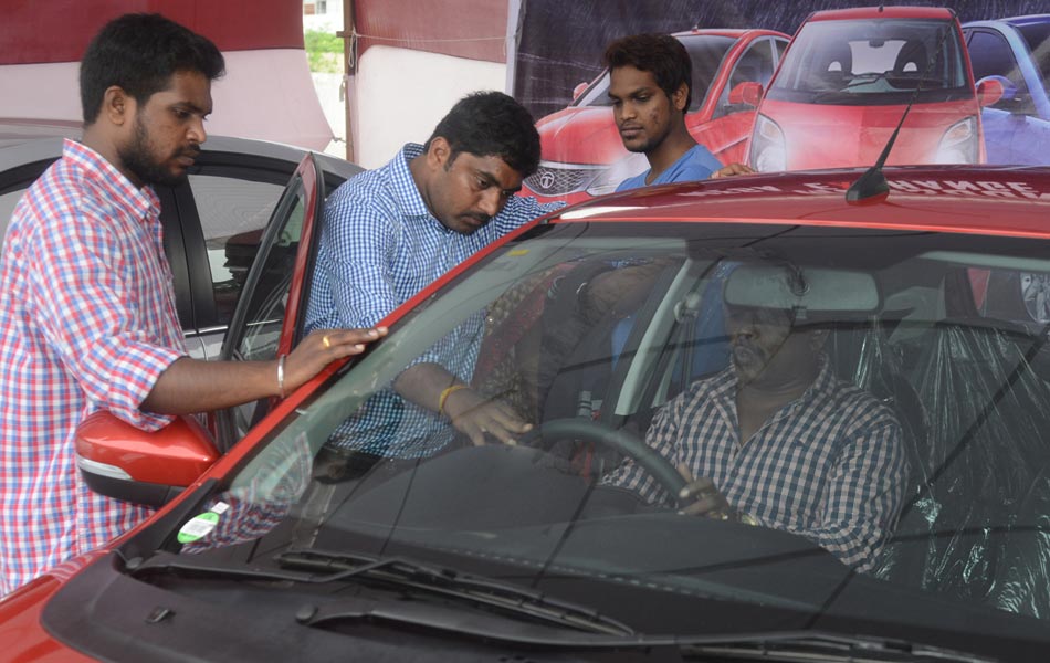 sakshi mega auto show - Sakshi2