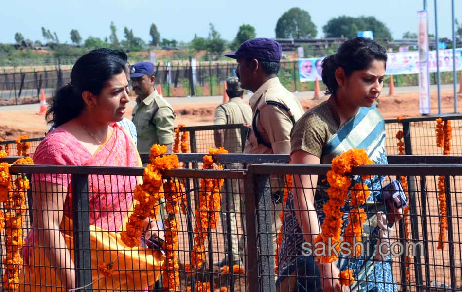 PM Modi lays foundation for NTPC power plant in Telangana - Sakshi28