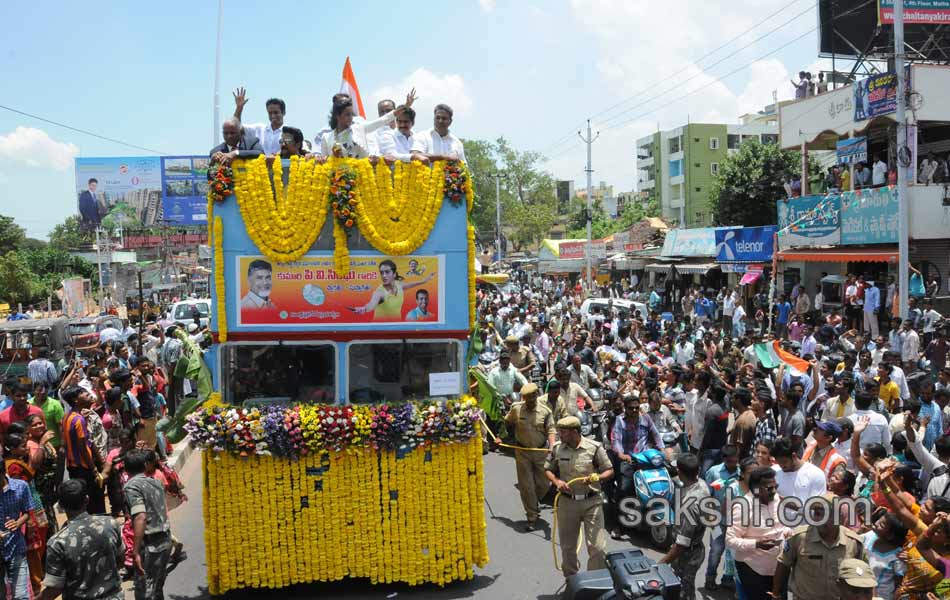 grand welcome to pv sindhu gopichand in ap14