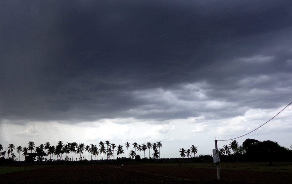 Everage rains in guntur district - Sakshi4