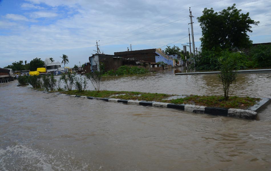 Heavy rains in guntur district15