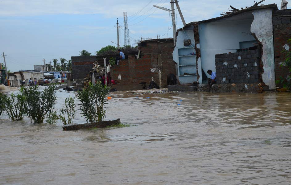 Heavy rains in guntur district14