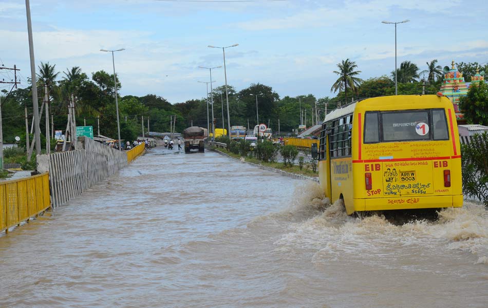 Heavy rains in guntur district19