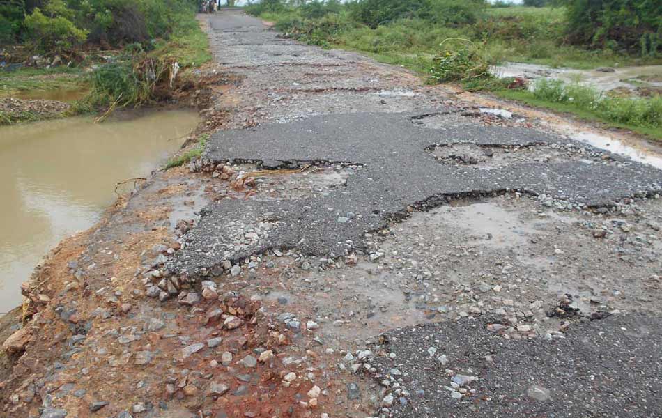 heavy rains in guntur district - Sakshi7