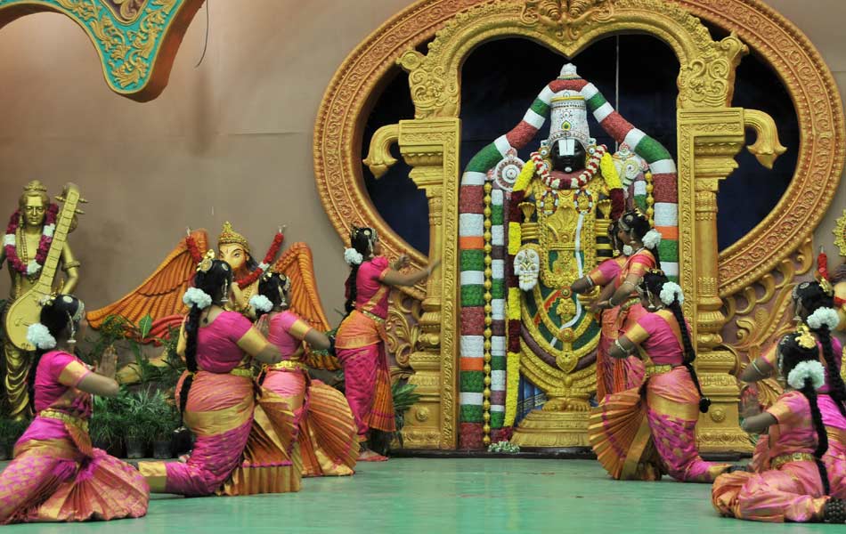 kuchipudi dance in tirumala3