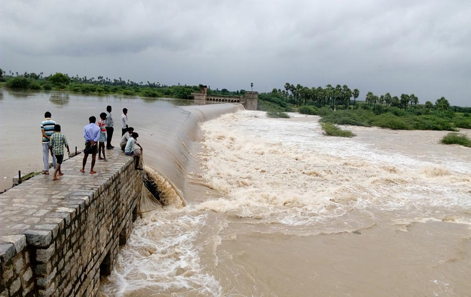 heavy rain in nalgonda - Sakshi2