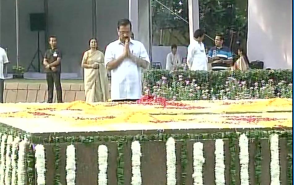 Leaders pays tribute mahatma gandhi7